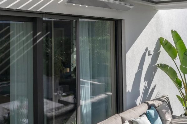 Heatscope® Vision Ambientstrahler I Lamellendach Berlin Heatscope® Vision Ambientstrahler I Lamellendach Berlin